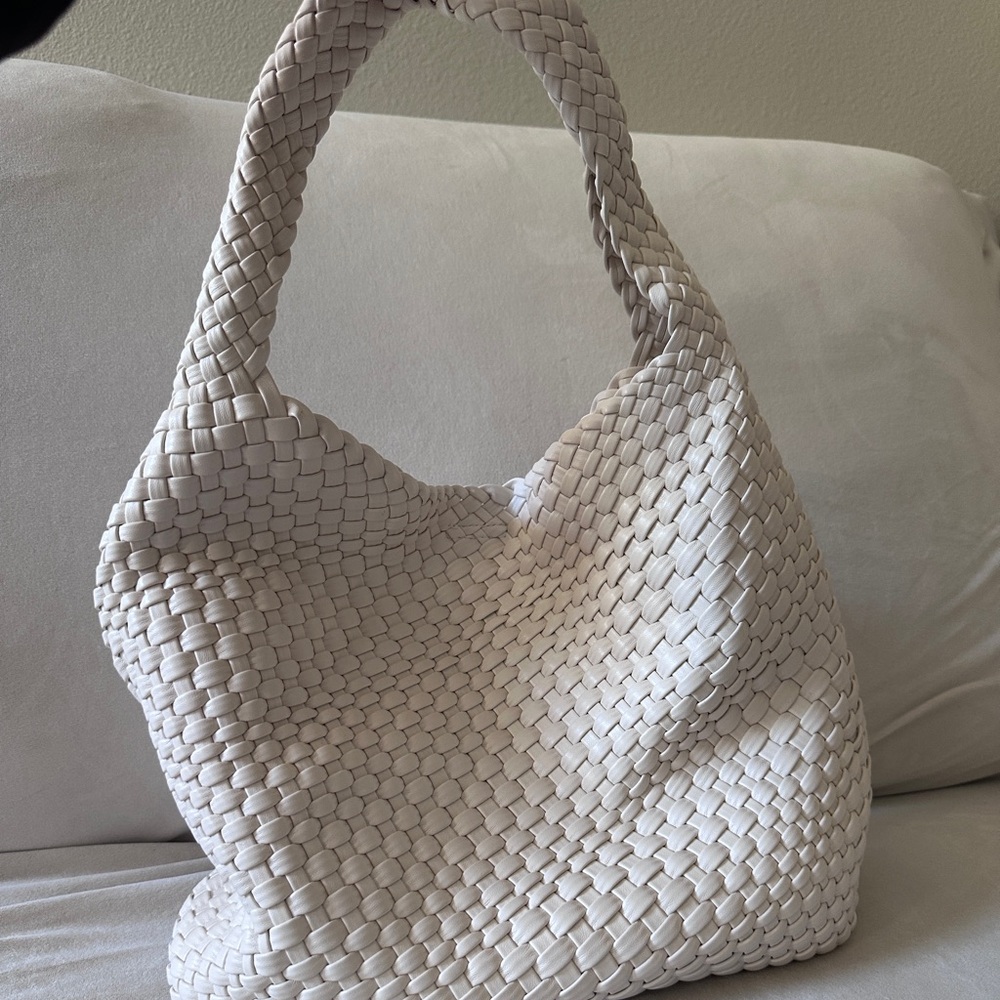 White woven shoulder bag Vegan Leather
